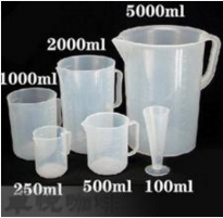 塑料量杯（bēi）