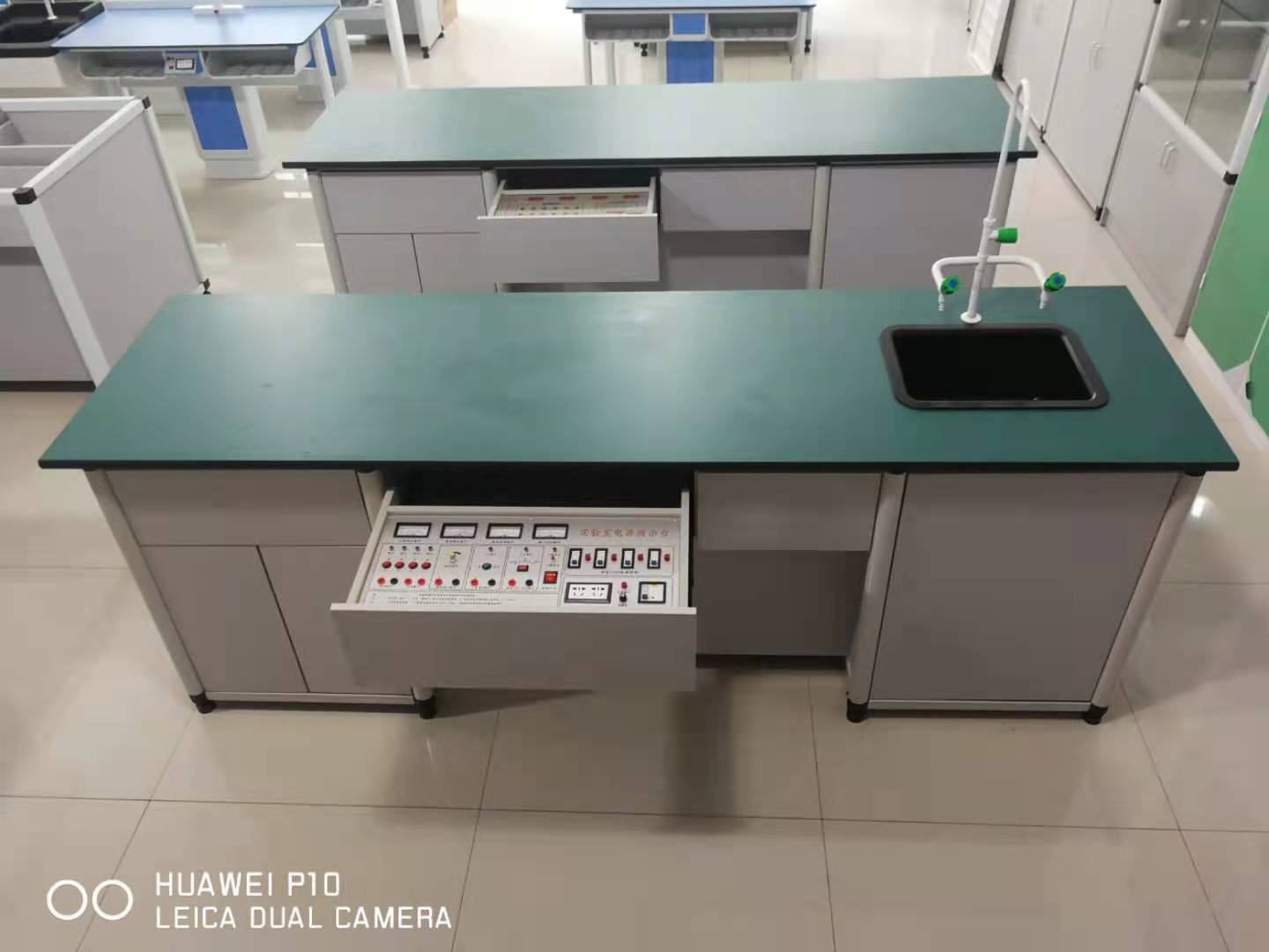 教師演示台準備台