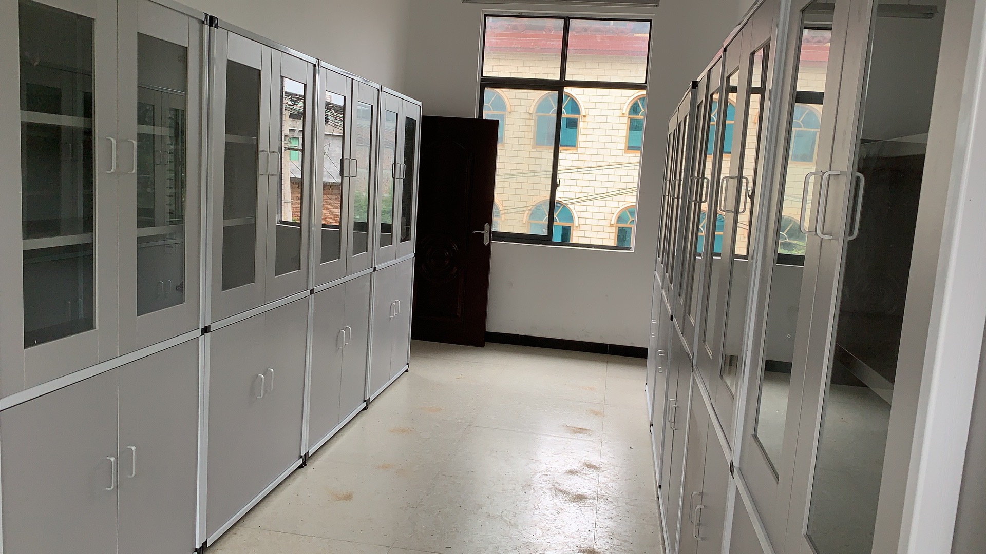 儀（yí）器櫃藥品櫃標本（běn）櫃