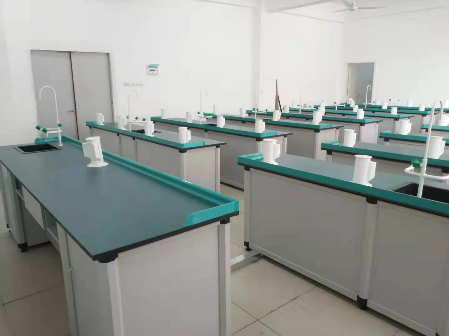 初（chū）高中理化生普通實驗室